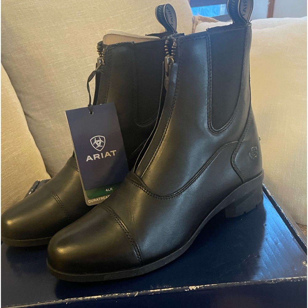 ARIAT ZIP PADDOCK BOOTS- 9.5